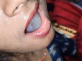 Desi bhabhi's boyfriend cums..
